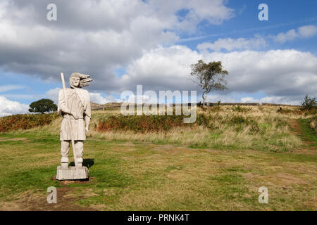 Aus Holz geschnitzte Skulptur am Beacon Hill Leicestershire Stockfoto