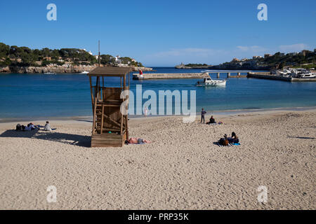 Den Strand von Porto Cristo, Manacor, Mallorca, Balearen, Spanien. Stockfoto