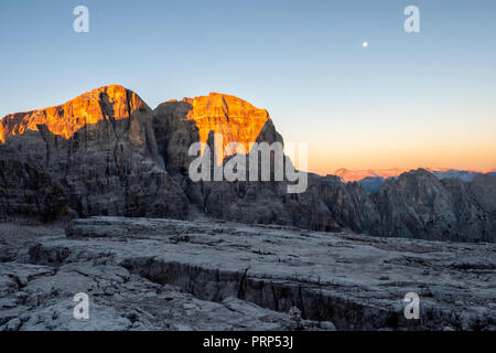 Brenta Dolomiten im Sonnenaufgang Licht, Italien, Europa Stockfoto