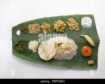 Tamil Mittagessen auf einem Bananenblatt Stockfoto