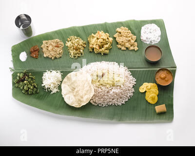 Tamil Mittagessen auf einem Bananenblatt Stockfoto