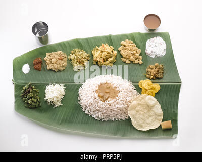 Tamil Mittagessen auf einem Bananenblatt Stockfoto