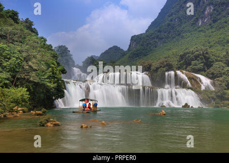 Bild von Ban Gioc Wasserfall in Cao Bang Provinz, Vietnam Stockfoto