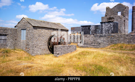 Die Wicklung drum und andere Oberfläche bleibt von Magpie Mine, Sheldon, Derbyshire Stockfoto