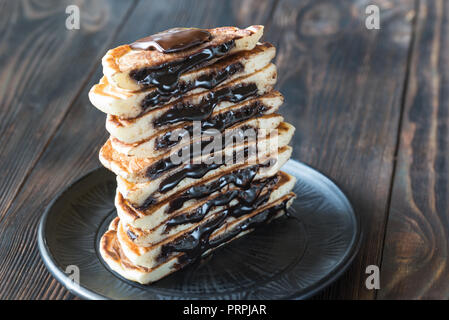 Schokolade gefüllte Pfannkuchen Stockfoto