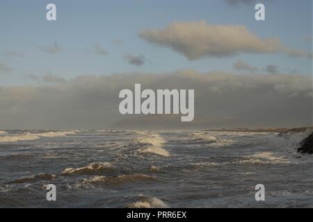 Walney Island, Cumbria GROSSBRITANNIEN. Stürmisches Wetter von Westshore, Walney Island an der Küste von Cumbria. Stockfoto