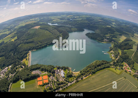 Hennesee, in der Nähe von Meschede, Sauerland, Nordrhein-Westfalen, Deutschland Stockfoto