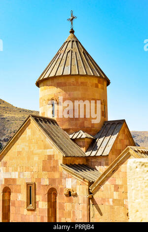 Surb Karapet Kirche auf dem Gelände des Klosters in einer spektakulären Umgebung einer Schlucht Stockfoto