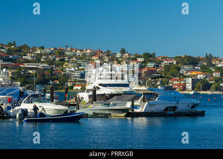 Rose Bay in den östlichen Vororten von Sydney in New South Wales, Australien, mit Vaucluse im Hintergrund zu sehen. Stockfoto