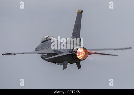 United Staes Air Force (USAF) Lockheed F-16CJ Fighting Falcon 90-0824 aus dem 14 Fighter Squadron, 35th Fighter Wing in Misawa Air Base, Japan. Stockfoto