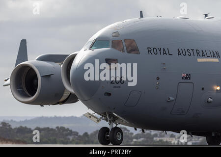Royal Australian Air Force (RAAF) Boeing C-17A Globemaster III große militärische Transportflugzeug A 41-206 vom 36 Squadron am RAAF Amberley, Queensla Stockfoto