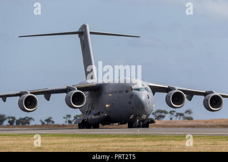 Royal Australian Air Force (RAAF) Boeing C-17A Globemaster III große militärische Transportflugzeug A 41-206 vom 36 Squadron am RAAF Amberley, Queensla Stockfoto