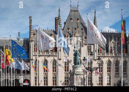 Äußere des provinziellen Gericht Gebäude in der historischen mittelalterlichen Stadt Brügge (Brügge), Flandern, Belgien. Stockfoto