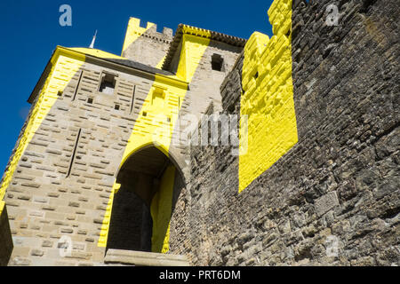 Gelb, Kunst, exzentrisch, konzentrische Kreise, Carcassonne, Carcassone, Castle, Fort, Stadtmauer, Aude, Provinz, Region, im Süden von Frankreich, Frankreich, Französisch, Europa, Europäische Stockfoto