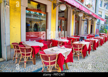 Lissabon, Portugal-October 2017: Schickes Restaurant im historischen Teil von Lissabon Stockfoto