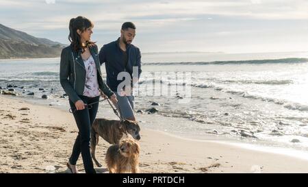 Original Filmtitel: Ich liebe Hunde. Englischer Titel: Ich liebe Hunde. Jahr: 2018. Regie: Ken MARINO. Stars: NINA DOBREV; Ton Glocke. Credit: LD UNTERHALTUNG/Album Stockfoto