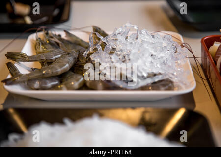 Die Zubereitung der traditionellen Gerichte der thailändischen Küche, das Konzept der köstlichen Ethnic Food Stockfoto