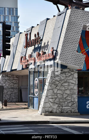 Johnie's Coffee Shop Restaurant an der Ecke Wilshire Blvd und Fairfax Ave ist nicht mehr öffnen, aber routinemäßig als Film Standort verwendet werden. Editoria Stockfoto