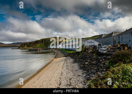 Die bunnahabhain Destillerie in der Nähe von Port Askaig auf der Hebriden Insel Islay Stockfoto