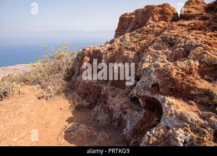 Gran Canaria, El Tagoror Del Gallego, archäologische Stätte im Norden der Insel, bestehend aus mehrere Plätze in die Seite des Berges gegraben. Pos Stockfoto