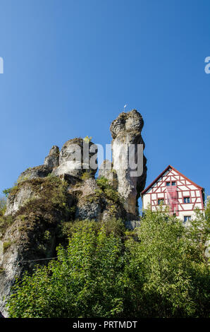 Die fränkische Schweiz ist ein Hochland in Oberfranken, Bayern, Deutschland, und ein beliebtes Refugium. Stockfoto