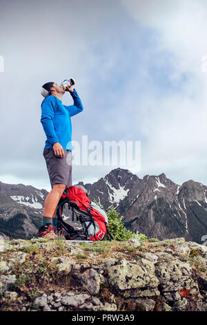 Wanderer, die Pause, Mount Sneffels, Ouray, Colorado, USA Stockfoto