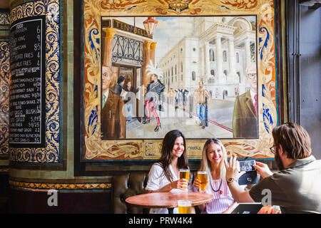 England, London, Shoreditch, die Spitafields Ten Bells Pub Stockfoto