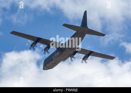 Royal Australian Air Force Lockheed Martin C-130J-30 Hercules militärische Transportflugzeug A 97-466. Stockfoto