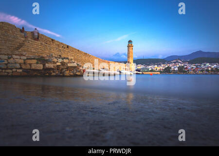 Die Stadt Rethymno auf der Insel Kreta in Griechenland. Die alten venezianischen Hafen. Stockfoto