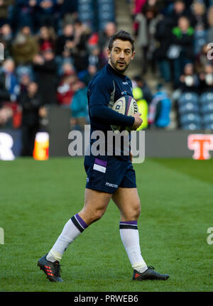 6 Nationen Schottland V England, Edinburgh, Midlothian, Großbritannien. 24,02, 2018. Bild zeigt: Schottland Scrum Hälfte, Greig Laidlaw, erwärmt sich vor dem Kick-off als S Stockfoto