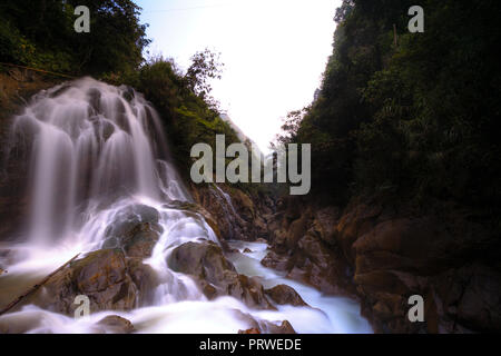 Bild von Ban Gioc Wasserfall in Cao Bang Provinz, Vietnam Stockfoto