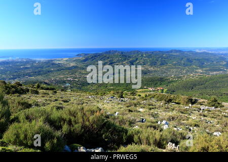 Übersicht über dem Massif de l'Esterel und der Siagne Tal, 06, Var, Cote d'Azur, PACA, Stockfoto