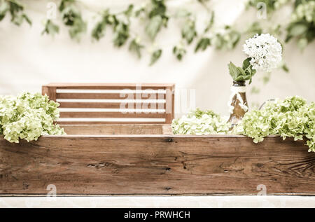 Hochzeit Dekoration mit Blumen, urlaub Konzept und Hochzeiten Stockfoto