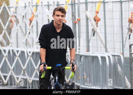 Stadt Suzuka, Japan. 4. Oktober 2018, Suzuka International Racing Course, Suzuka City, Japan; in Japan, Formel 1 Fahrer Ankünfte und Pressekonferenz; Lando Norris Credit: Aktion Plus Sport Bilder/Alamy leben Nachrichten Stockfoto