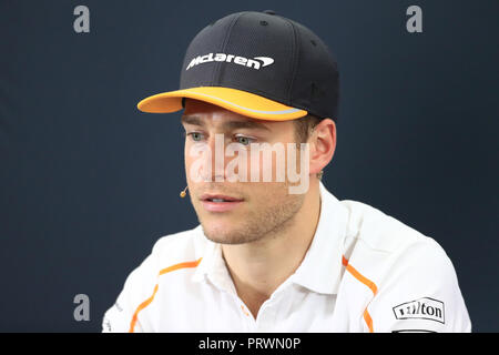 Stadt Suzuka, Japan. 4. Oktober 2018, Suzuka International Racing Course, Suzuka City, Japan; in Japan, Formel 1 Fahrer Ankünfte und Pressekonferenz; McLaren, Stoffel Vandoorne Credit: Aktion Plus Sport Bilder/Alamy leben Nachrichten Stockfoto