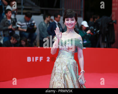 Busan, Südkorea. 4. Okt, 2018. Schauspielerin Angie Chiu kommt für die Eröffnungsfeier der 23 Busan International Film Festival in Busan, Südkorea, Sept. 4, 2018. Credit: Wang Jingqiang/Xinhua/Alamy leben Nachrichten Stockfoto