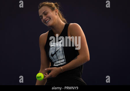 Peking, China. 4. Okt 2018. Oktober 4, 2018 - aryna Sabalenka von Belarus Praktiken an der China Open 2018 WTA Premier Pflichtfeld Tennis Turnier Quelle: AFP 7/ZUMA Draht/Alamy leben Nachrichten Stockfoto