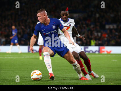 London, Großbritannien. 4. Oktober 2018. Chelsea's Ross Barkley während UAFA Europa League Gruppe L zwischen Chelsea und MOL Vidia Stadion an der Stamford Bridge, London, England am 04. Okt 2018. Credit: Aktion Foto Sport/Alamy leben Nachrichten Stockfoto