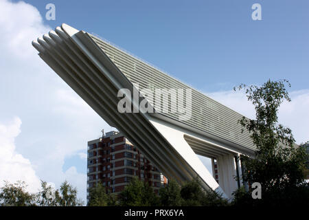 El Palacio de Exposiciones y Congresos oder den Palast des Kongresses in Oviedo in Spanien, die von Santiago Calatrava. Stockfoto