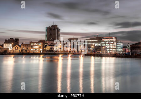 Cork, Irland. 16. November 2016. Ein Blick auf die cith und die elysian am frühen Abend, Cork, Irland. Stockfoto