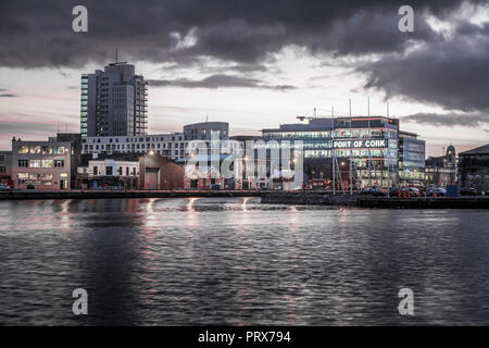 Cork, Irland. 16. November 2016. Ein Blick auf die cith und die elysian am frühen Abend, Cork, Irland. Stockfoto