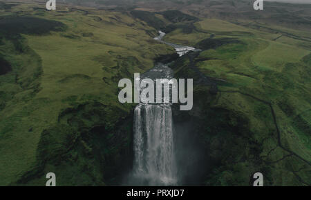 Skogafoss Wasserfall von Luftbild Stockfoto