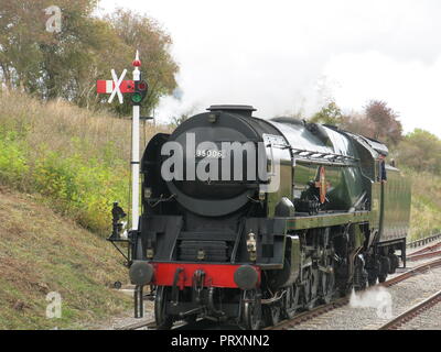 Nahaufnahme der Lokomotive 35006 in feinen grünen Lackierung auf der Gloucestershire Warwickshire Steam Railway Stockfoto