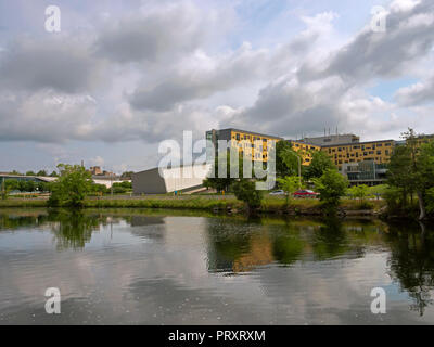 Trent University, Symons Campus, Peterborough, Ontario. Peter Gzowski College und Nozhem ersten Völker Performance Space Stockfoto