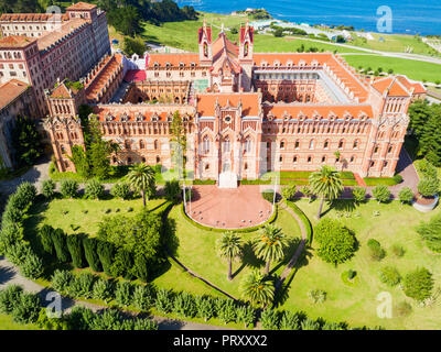 Universität Zentrum oder der Päpstlichen Universität Comillas oder Universidad Pontificia ist eine private Universität in Comillas, Spanien Stockfoto