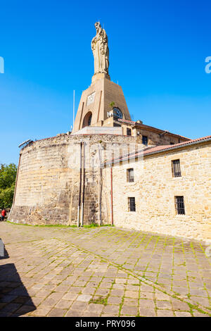 Jesus Christus Statue am Mota Schloss auf dem Monte Urgull Berg in San Sebastián, oder Donostia Stadt in Spanien Stockfoto