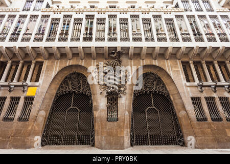 Güell Palast oder Palau Güell ist mansion entworfen von Antoni Gaudi auf der Carrer Nou De La Rambla in Barcelona, Katalonien, Spanien Stockfoto