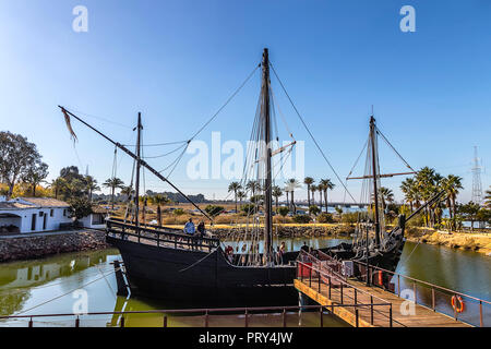 HUELVA, Spanien - 19 November 2017: caravel "Nina" im Hafen von Palos de la Frontera Dorf, Huelva, Spanien Stockfoto