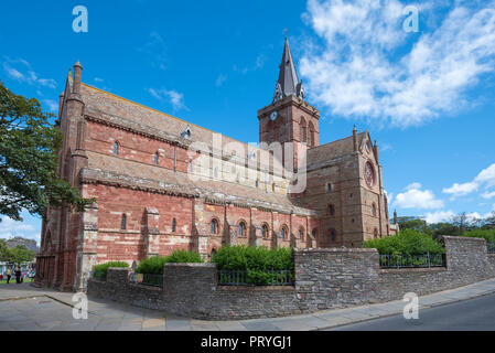 Romanesque-Norman Kathedrale St. Magnus, 12. Jahrhundert, Kirkwall, Festland, Orkney Inseln, Schottland, Großbritannien Stockfoto