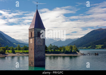 Kirchturm von alt-graun im Reschensee, Behälter, Graun im Vinschgau, Reschenpass, Südtirol Stockfoto